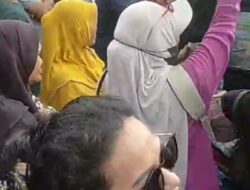 PENERAPAN SISTEM PARKIR ELEKTRONIK PASAR ADJI DILAYAS KAB. BERAU MEMICU AKSI PROTES