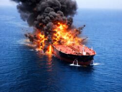 Garda Revolusi Iran (IRGC) dilaporkan melancarkan serangan terhadap kapal tanker di selat  Hormuz