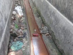 Diduga Pembuangan Limbah Pabrik Yang Tidak Manusiawi Meresahkan Warga Surabaya 