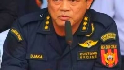 Dijen Bea dan Cukai Djaka Budi Utama disebut menerima uang SG$213.600 dalam kasus korupsi Bea Cukai Ro.61,3 Milyar