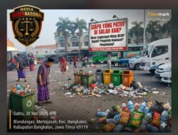 Sampah Menumpuk di Area Makam Syaichona Cholil Bangkalan, Siapa yang Lalai?