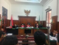 NENEK ELINA BERIKAN MAAF KEPADA TERDAKWA YASIN DAN SUGENG, SIDANG BERLANGSUNG PENUH KEHANGATAN