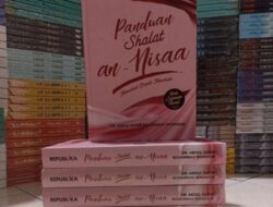 Panduan Shalat Muslimah Sesuai Mazhab