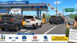 Gerbang Tol, Viral, Dan Pelajaran Keselamatan   Video pengejaran dua mobil dari Gerbang Tol Banyumanik hingga Kalikangkung sempat dibingkai sebagai tabrak lari. Namun, keterangan polisi dan pengelola tol menghadirkan cerita yang lebih rumit: dugaan upaya mengekor kendaraan untuk menghindari transaksi, benturan, pengejaran, lalu tabrakan palang. Peristiwa ini bukan sekadar tontonan viral, melainkan cermin tentang disiplin, keselamatan, hukum, dan bahaya menghakimi berdasarkan potongan video di ruang digital Indonesia.  SEMARANG — Ada sesuatu yang menarik dari video pendek yang beredar tentang insiden di Gerbang Tol Banyumanik. Dalam beberapa detik, publik melihat sebuah mobil mengejar mobil lainnya. Terdengar teriakan “tabrak lari”. Potongan gambar itu kemudian membentuk kesimpulan yang tampak sederhana: ada kendaraan menabrak, lalu melarikan diri.  Tetapi peristiwa di jalan raya hampir selalu lebih rumit daripada durasi sebuah video. Keterangan yang disampaikan PJR 1B Ipda Joko Siswanto menunjukkan bahwa kejadian tersebut bermula dari dugaan Mitsubishi Xpander berusaha melewati gerbang tol dengan berada terlalu dekat di belakang Toyota Rush. Ketika kendaraan di depan mengurangi kecepatan, Xpander kemudian bersenggolan dengan Rush.  Di sinilah jarak antara video dan fakta menjadi penting. Rekaman dapat memperlihatkan apa yang terjadi setelah sebuah benturan, tetapi belum tentu menjelaskan apa yang terjadi beberapa detik sebelumnya. Caption media sosial dapat menjadi pintu masuk informasi, tetapi tidak semestinya menjadi pengganti pemeriksaan fakta.  Narasi awal di media sosial memang menyebut dugaan kendaraan berusaha lolos dari transaksi dengan cara mengekor kendaraan di depannya. Namun, kata “dugaan” harus tetap dipertahankan. Tanpa pemeriksaan yang lebih lengkap, publik tidak seharusnya mengubah dugaan mengenai niat pengemudi menjadi kepastian mengenai motifnya.  Jika dugaan tersebut benar, persoalannya bukan hanya soal beberapa detik yang dihemat di gerbang tol. Ada persoalan yang jauh lebih mendasar: kepatuhan terhadap mekanisme transaksi dan keselamatan pengguna jalan. Gerbang tol bukan sekadar tempat palang terbuka dan tertutup. Di sana terdapat kendaraan yang mengurangi kecepatan, petugas yang bekerja, perangkat transaksi, serta pengguna jalan lain yang membutuhkan ruang untuk bereaksi.  Mengekor kendaraan depan dalam jarak yang terlalu dekat juga bukan tindakan yang bebas risiko. Ketika kendaraan depan memperlambat laju karena petugas, antrean atau sistem transaksi, kendaraan di belakang membutuhkan jarak dan waktu untuk melakukan respons. Jika ruang tersebut hilang, benturan menjadi risiko yang jauh lebih besar.  Karena itu, dugaan menghindari transaksi harus dibaca dalam perspektif yang lebih luas. Pembayaran tol bukan semata soal nominal uang yang berpindah dari pengguna kepada pengelola. Kepatuhan terhadap sistem transaksi merupakan bagian dari tertib menggunakan fasilitas publik. Ketika mekanisme itu berusaha dilewati secara tidak semestinya, risiko yang muncul dapat menjalar ke persoalan keselamatan dan kerusakan fasilitas.  Namun, kehati-hatian juga diperlukan agar kritik tidak berubah menjadi penghakiman. Belum cukup bukti untuk menyimpulkan motif, karakter atau niat pengemudi hanya dari potongan video dan keterangan awal. Jurnalisme harus mampu membedakan tiga hal: apa yang terlihat, apa yang dikatakan narasumber, dan apa yang masih harus dibuktikan.  Persoalan “tabrak lari” juga tidak sesederhana istilah yang populer di media sosial. Secara hukum, Pasal 312 Undang Undang Nomor 22 Tahun 2009 tentang Lalu Lintas dan Angkutan Jalan mengatur kewajiban pengemudi yang terlibat kecelakaan untuk menghentikan kendaraan, memberikan pertolongan, dan melaporkan kecelakaan kepada kepolisian, kecuali terdapat alasan yang patut. Karena itu, label hukum terhadap sebuah kejadian tidak seharusnya ditentukan oleh caption atau komentar warganet.  Dalam perkara Banyumanik, polisi dan pengelola tol justru memberikan konteks yang perlu diperhatikan. Pengelola menyatakan tidak ada petugas yang menjadi korban dan tidak ada kendaraan lain yang terlibat selain dua kendaraan tersebut. Polisi juga menyebut insiden itu tidak menimbulkan korban.  Tidak adanya korban tentu merupakan kabar baik. Tetapi nihilnya korban tidak berarti persoalan keselamatan dapat diabaikan. Sebuah peristiwa nyaris celaka tetap layak menjadi bahan evaluasi, terlebih jika rangkaiannya melibatkan kendaraan yang saling mengejar dan fasilitas tol yang akhirnya tertabrak.  Rangkaian setelah benturan juga patut menjadi perhatian. Pengemudi Rush disebut mengejar Xpander hingga Gerbang Tol Kalikangkung. Di sana, Xpander kembali menabrak palang sebelum bergerak ke arah barat.  Dorongan untuk mengejar kendaraan yang dianggap merugikan memang mudah dipahami secara emosional. Seseorang yang merasa kendaraannya ditabrak tentu menginginkan pertanggungjawaban. Namun, jalan tol bukan tempat yang ideal untuk menyelesaikan konflik secara spontan. Pengejaran dapat menciptakan risiko baru apabila berlangsung dengan manuver berbahaya atau kecepatan yang tidak terkendali.  Pilihan yang lebih aman adalah mengingat identitas kendaraan, mencatat nomor polisi, menyimpan rekaman, kemudian melaporkan kejadian kepada petugas atau kepolisian. Tujuan utamanya bukan memenangkan pengejaran, melainkan memastikan bukti tersedia dan keselamatan tetap terjaga.  Dari sisi pengelolaan jalan tol, insiden ini juga mengingatkan bahwa gerbang transaksi merupakan titik yang membutuhkan pengawasan dan prosedur keselamatan yang baik. Kendaraan yang mendekati gerbang mengalami perubahan kecepatan, sementara petugas berada di area yang berdekatan dengan arus kendaraan. Sistem transaksi, kamera pengawas, desain lajur, komunikasi petugas dan prosedur menghadapi pelanggaran menjadi bagian dari ekosistem keselamatan.  Badan Pengatur Jalan Tol menempatkan keselamatan sebagai salah satu aspek dalam Standar Pelayanan Minimal jalan tol. Artinya, keselamatan tidak semestinya dipahami hanya sebagai tanggung jawab pengemudi. Pengguna jalan memiliki kewajiban berperilaku tertib, sedangkan penyelenggara jalan tol juga memiliki tanggung jawab menyediakan layanan dan sistem yang memenuhi standar.  Di titik ini, insiden Banyumanik dapat dibaca sebagai pertemuan antara tanggung jawab individu dan tanggung jawab sistem. Pengemudi harus menaati aturan transaksi serta menjaga jarak aman. Petugas harus menjalankan prosedur. Pengelola harus memastikan sistem keselamatan bekerja. Dan ketika terjadi insiden, penanganannya harus diarahkan pada pencegahan risiko lanjutan.  Ada pelajaran lain yang tidak kalah penting: cara masyarakat mengonsumsi informasi. Video pendek sangat kuat membangun emosi karena gambar bekerja lebih cepat daripada penjelasan. Satu adegan pengejaran dapat membuat publik merasa sudah memahami seluruh cerita, padahal bagian awal yang menentukan justru mungkin tidak terlihat.  Di sinilah media sosial berbeda dengan kerja jurnalistik. Media sosial dapat menyebarkan dugaan dalam hitungan menit. Jurnalisme harus menguji dugaan itu dengan pertanyaan yang lebih lambat tetapi lebih penting: siapa yang mengatakan, kapan terjadi, apa bukti pendukungnya, apakah ada pihak lain yang memberikan keterangan, dan bagian mana yang masih belum diketahui.  Kewajiban media bukan membela pengemudi Xpander, Rush, petugas tol atau pihak pengelola. Kewajiban media adalah menjaga agar fakta tidak kalah oleh kesimpulan yang terlalu cepat. Karena itu, istilah “tabrak lari” harus ditempatkan sebagai bagian dari narasi awal apabila memang berasal dari unggahan atau saksi, bukan sebagai putusan sebelum proses pemeriksaan selesai.  Begitu pula dengan dugaan mengekor untuk menghindari transaksi. Jika nantinya terbukti, persoalan itu harus diberitakan secara tegas sesuai fakta dan ketentuan yang berlaku. Jika tidak terbukti, media juga berkewajiban mengoreksi kesan yang telanjur terbentuk.  Kasus ini pada akhirnya bukan sekadar tentang palang tol yang tertabrak. Ia memperlihatkan betapa cepat sebuah keputusan di gerbang transaksi dapat berkembang menjadi benturan, pengejaran dan kerusakan fasilitas. Ia juga memperlihatkan betapa cepat potongan video dapat berkembang menjadi vonis sosial.  Untungnya, tidak ada korban dalam peristiwa tersebut. Tetapi keselamatan tidak boleh bergantung pada keberuntungan. Jalan tol dibangun untuk mempercepat perjalanan, bukan mempercepat konflik. Gerbang transaksi dibuat agar perjalanan berlangsung tertib, bukan menjadi arena adu keberanian.  Karena itu, pelajaran paling penting dari Banyumanik mungkin justru sederhana: beberapa detik tidak sebanding dengan risiko kecelakaan. Membayar sesuai mekanisme, menjaga jarak, tidak mengambil tindakan berbahaya setelah terjadi senggolan, serta menyerahkan penanganan kepada petugas merupakan pilihan yang jauh lebih masuk akal.  Dan bagi publik, ada satu disiplin tambahan yang sama pentingnya: jangan menjadikan video berdurasi beberapa detik sebagai seluruh kebenaran. Dalam perkara yang masih membutuhkan pemeriksaan, kehati hatian bukan berarti membela siapa pun. Kehati hatian adalah cara paling sederhana untuk memastikan bahwa fakta tetap memiliki kesempatan berbicara.